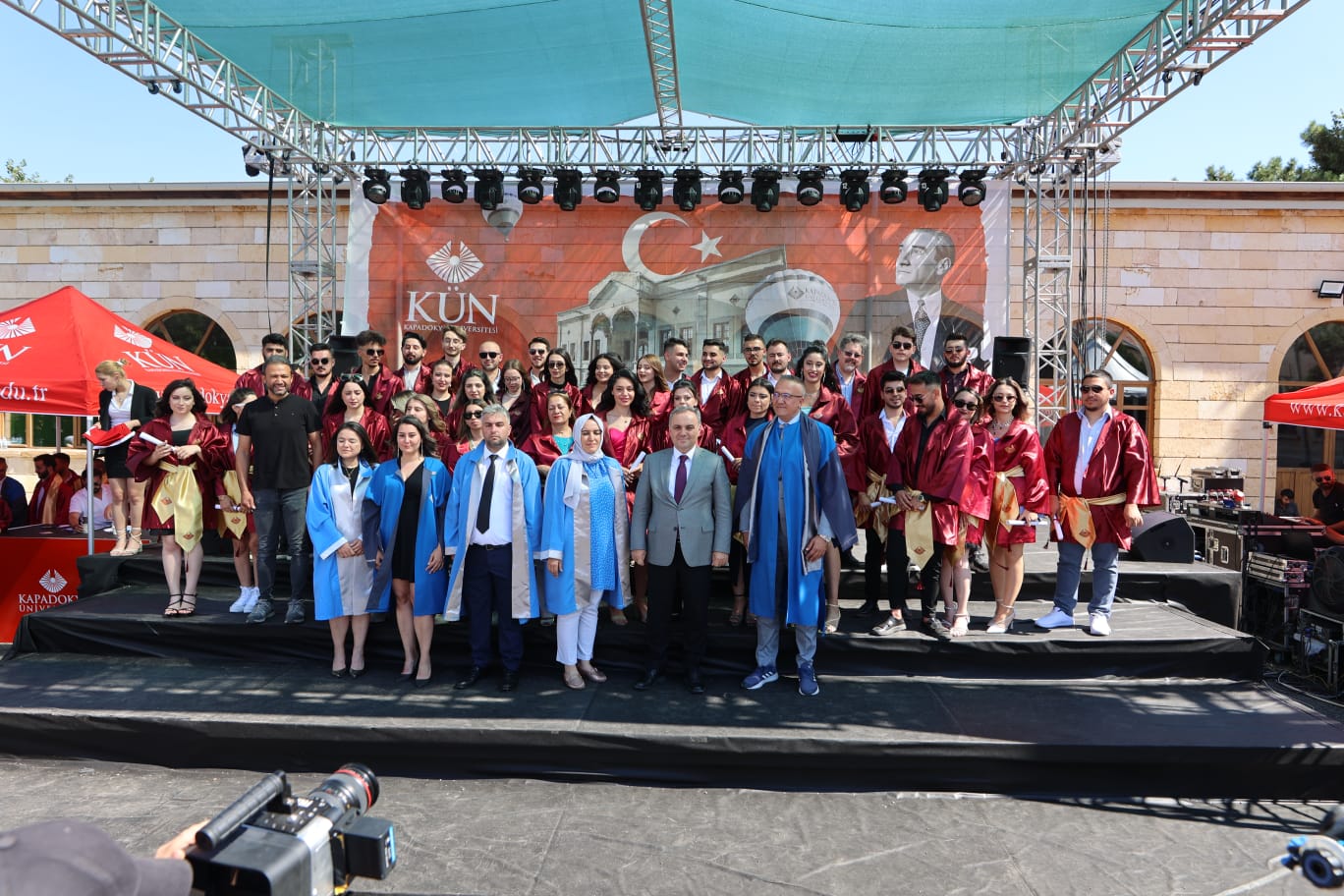 Üniversitemiz 2022-2023 akademik yılı mezuniyet töreni, Ürgüp Fabrika Yerleşkesinde yapıldı.